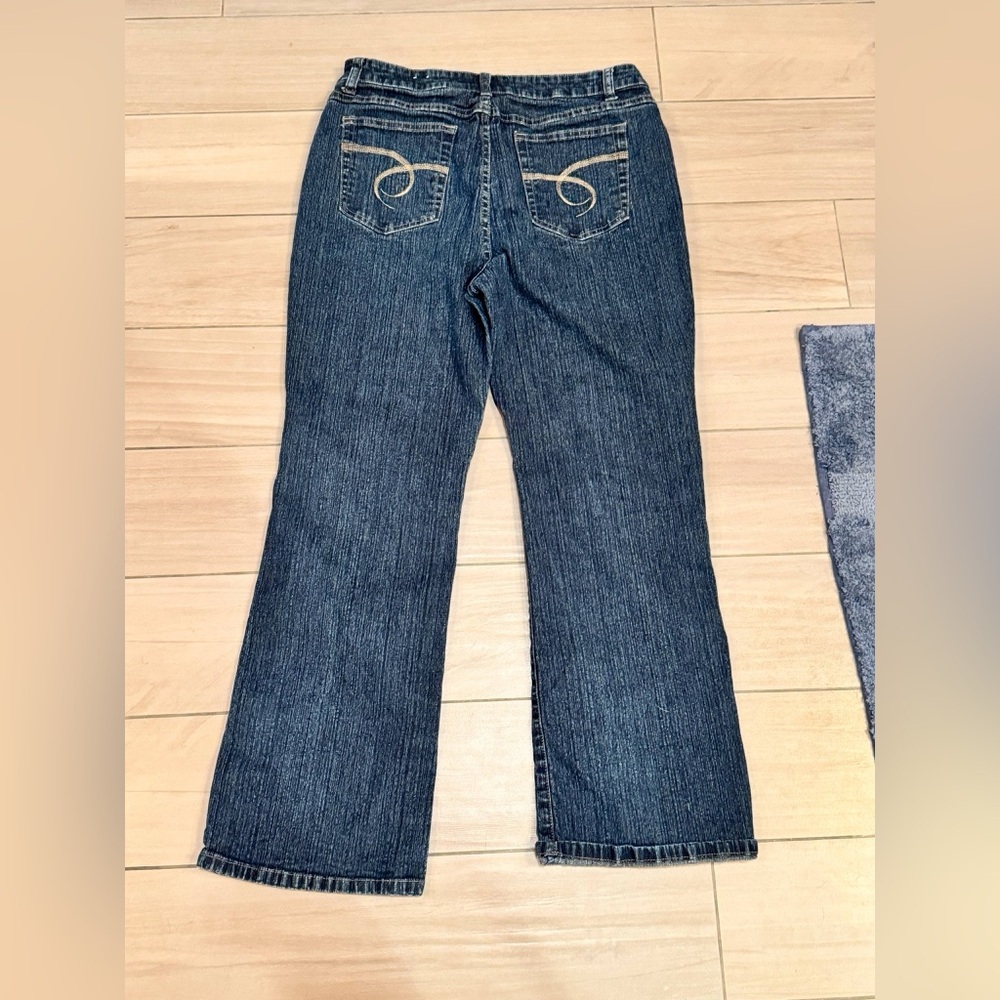 Westport Blue denim Jeans size 14 petite no stains or wear - Picture 2 of 6